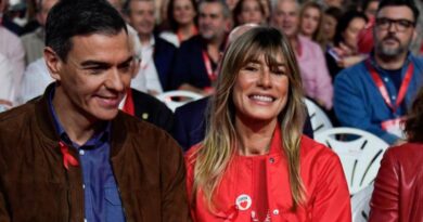 Esposa de Pedro Sánchez niega irregularidad