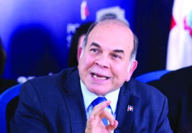 Pelegrín Castillo propone cambios en norma sobre niveles de azufre en gasoil regular