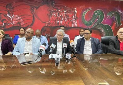 Denuncian “terror” en sector médico: piden intervención del presidente
