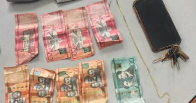 Apresan dos hombres por arrebatar cadena a mujer en El Hospedaje Yaque, Santiago