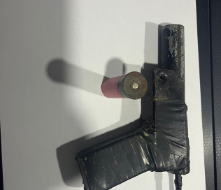 Detienen dos hombres acusados de portar armas artesanales en operativos en Azua
