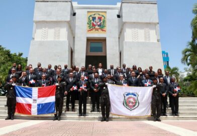 El presidente Abinader dispone el ascenso de 634 agentes antinarcóticos