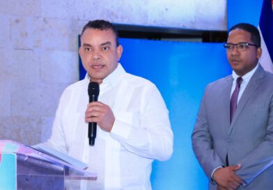 SNS resalta avances en salud bucal durante quinto simposio nacional