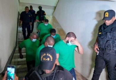 Un año de prisión preventiva contra 10 imputados por presunta estafa de más de RD$200 MM al BHD