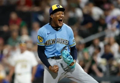 Cerveceros le ganan maratón a Atléticos: 15-14 en 12 entradas en juego de 11 jonrones y 34 hits