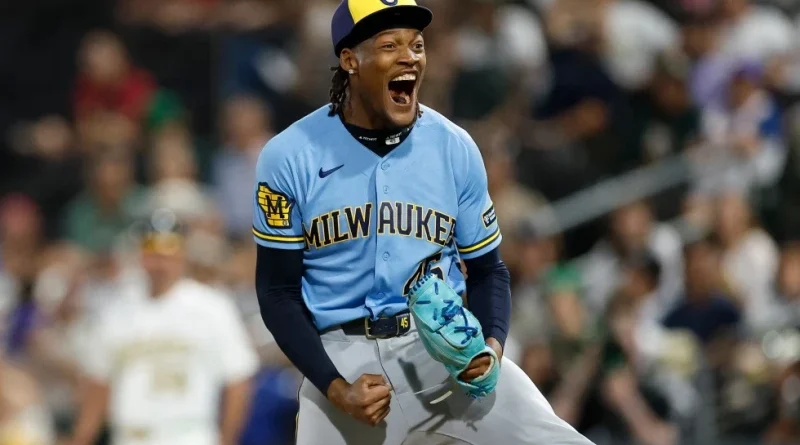 Cerveceros le ganan maratón a Atléticos: 15-14 en 12 entradas en juego de 11 jonrones y 34 hits