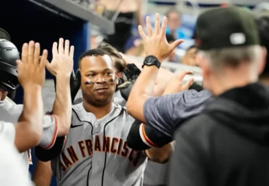 Rafael Devers pide disculpas al manager Vitello tras estallido en el doguot