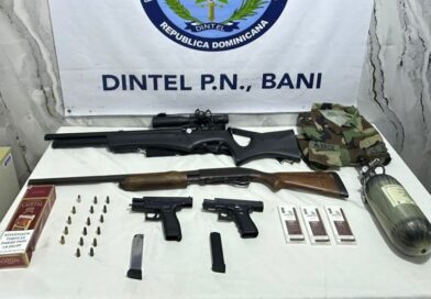 Apresan hombre en allanamientos en Baní; ocupan armas, municiones y cigarrillos de contrabando