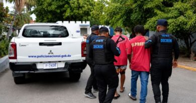 Capturan en Haití y entregan a RD dos hombres acusados de homicidio en Barahona
