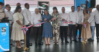 Raquel Peña y director del SNS entregan obras que fortalecen servicios de salud en Valverde