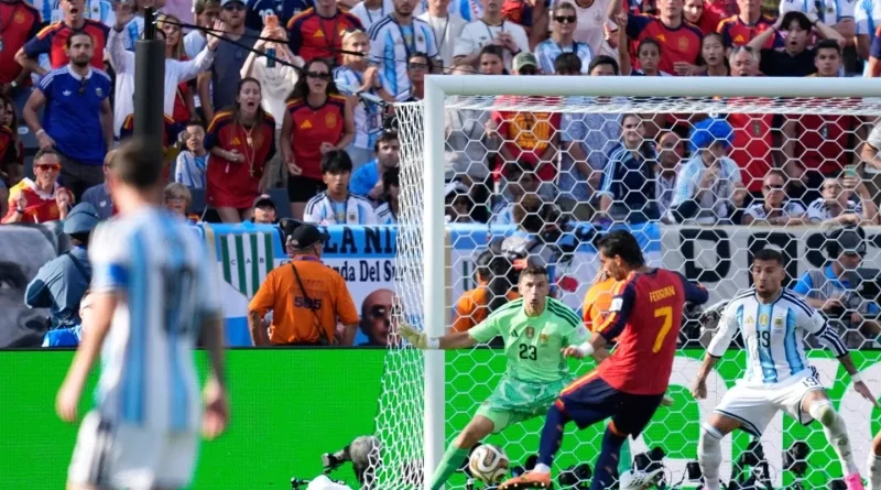 España vence 1-0 a Argentina en prórroga y es campeona del mundo