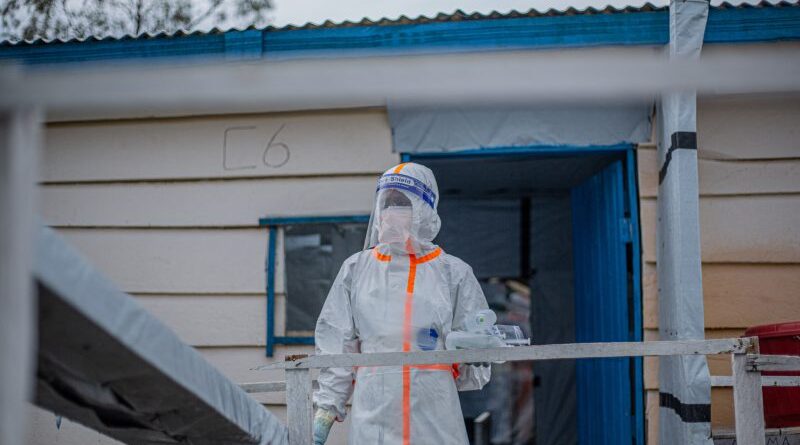La OMS anuncia el primer ensayo de un antiviral contra el ébola