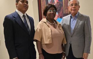 Danilo Medina juramenta a María Gallard y José Andrés Gomera en el PLD