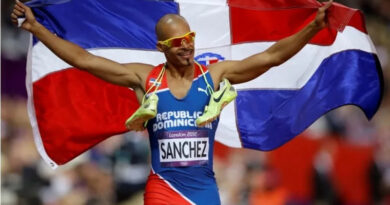 Félix Sánchez era pelotero, pero una lesión lo llevó al atletismo