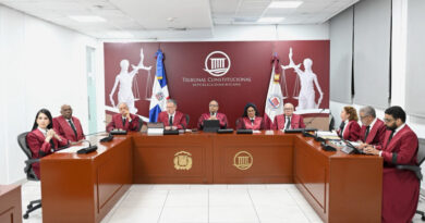 El Tribunal Constitucional varía su criterio sobre los cargos directivos en los partidos