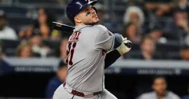 Yainer Díaz da 2HRS, Álvarez batea de 5-3 y los Astros vencen a los Yanquis