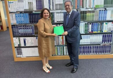Leonel Fernández recibe informe diagnóstico sobre estructura partidaria de FP en Europa