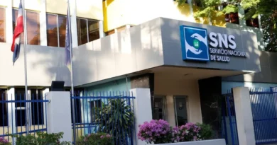 SNS aclara hospitales operan con tres turnos de cuatro horas, no con tanda extendida