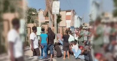 Protestan para exigir libertad de imputado por tiroteo en La Bombita, Azua