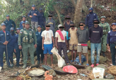 Detienen a siete hombres durante operativo contra extracción ilegal de oro en Monte Plata