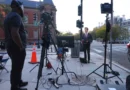Medios regresan a la Casa Blanca tras una orden judicial