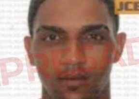 Se entrega hombre buscado por robo de RD$1.4 millones en joyería de Santiago
