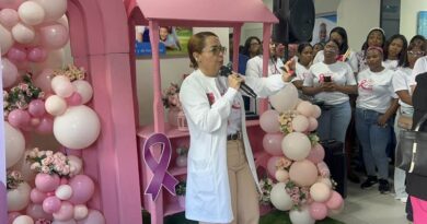 Clínica San Cristóbal impartiò la charla de concienciación «Conócete, Cuídate, Sigue Aquí»