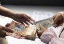 El dólar se sitúa en RD$61.68, tras repunte de 2.6 % frente al peso